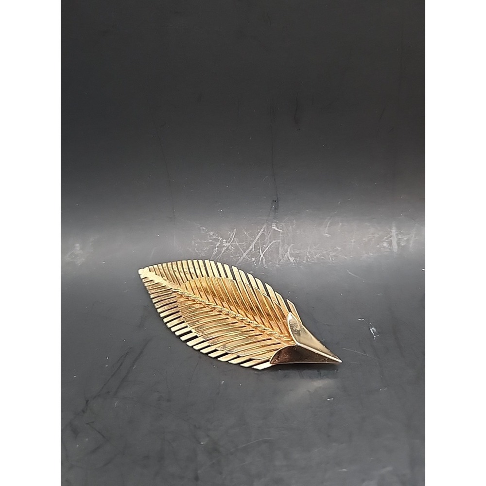 Vintage Pre-1955 Marvella Double Leaf Brooch Goldtoned 3.25"‎ X 1.25"
